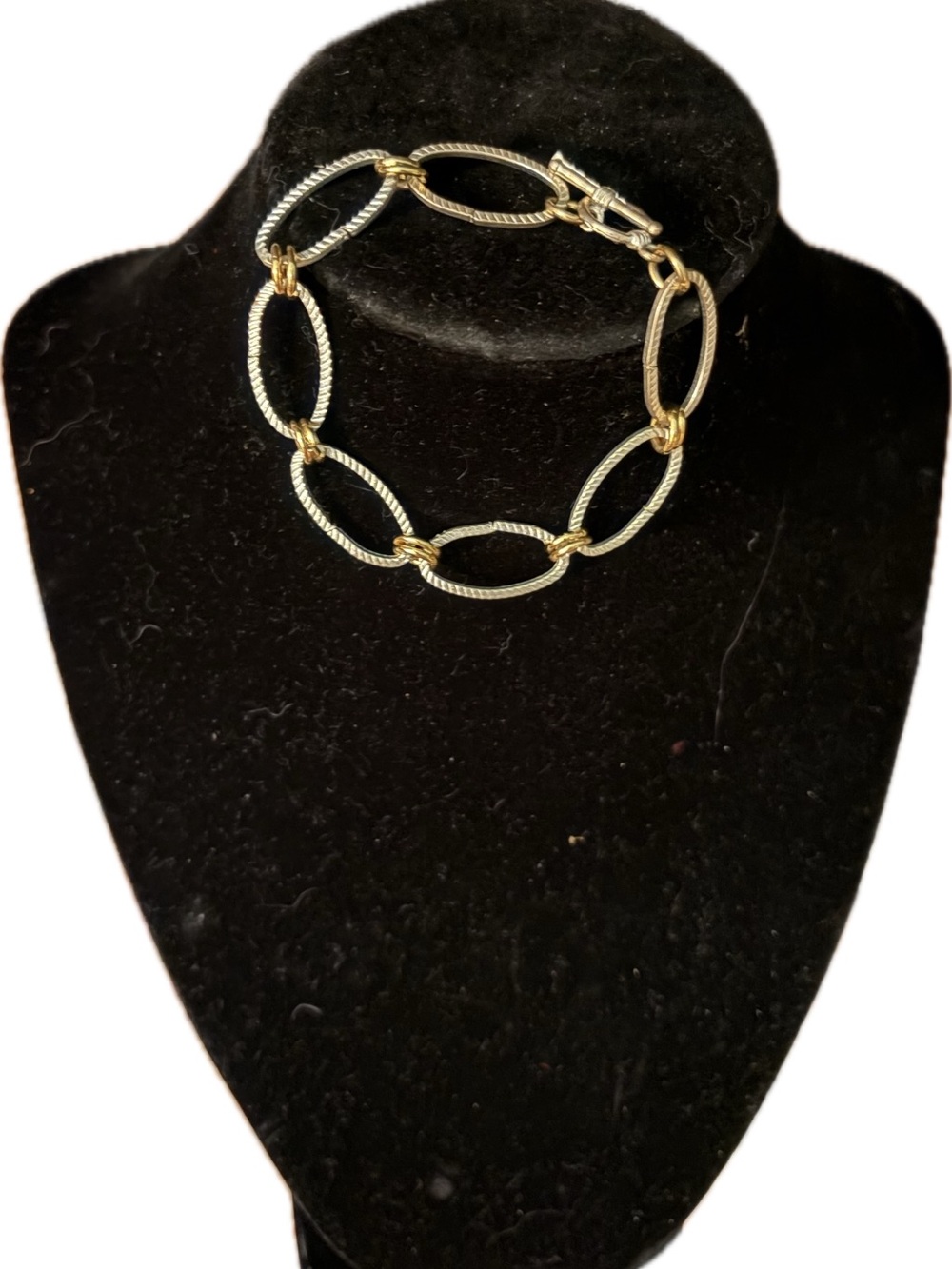 Gold-Tone Oval Link Bracelet - Unbranded
